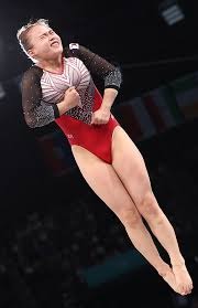 本赛季霍姆格伦出场时，雷霆战绩为20胜0负未尝一败